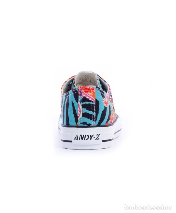 Nuevo: Sneakers lona estampado multicolor talla 38 - Foto 3