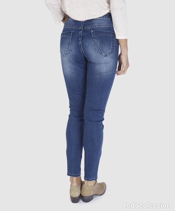 Nuevo: Jeans push up talla 38 - Foto 2