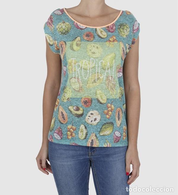 Nuevo: Camiseta estampada frutas talla 40 - Foto 1