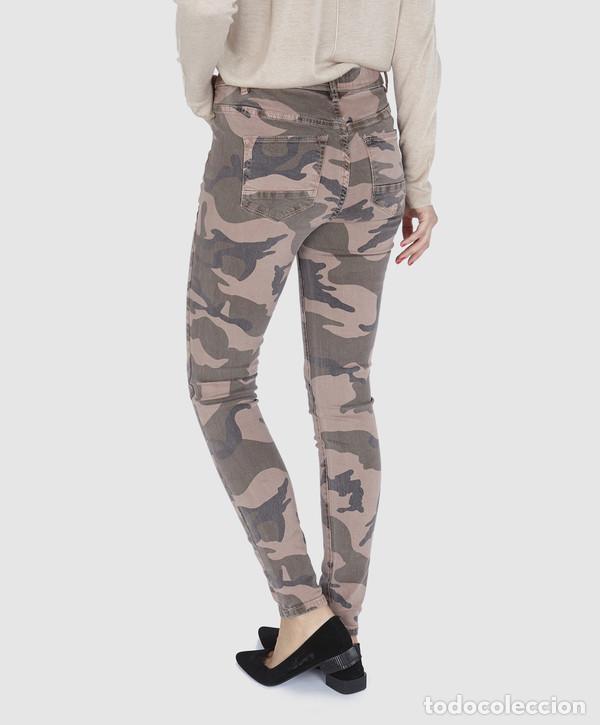Nuevo: Jegging camuflaje talla 38 - Foto 2