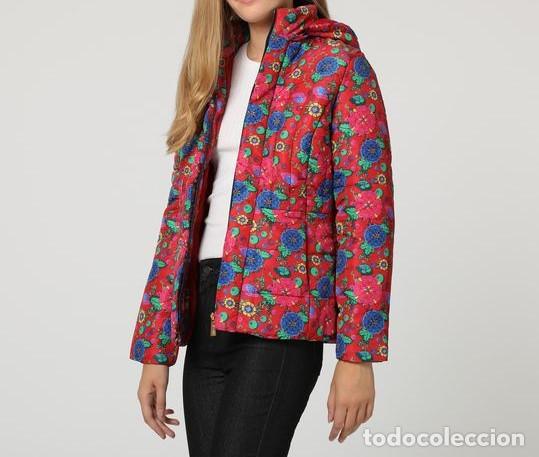 Nuevo: Anorak multicolor flores talla S - Foto 3