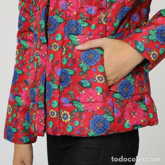 Nuevo: Anorak multicolor flores talla S - Foto 4