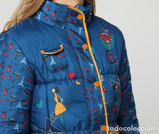 Nuevo: Anorak azul estampado multicolor Par&iacute;s talla S - Foto 4