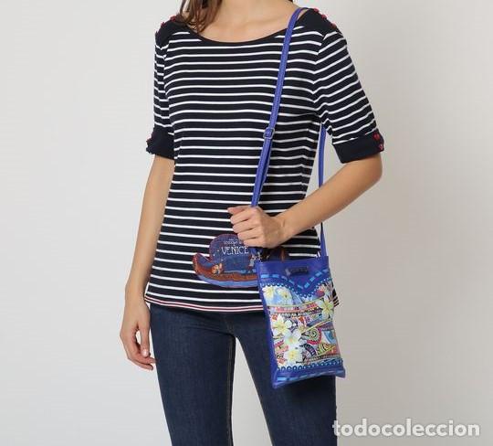 Nuevo: Bandolera azul estampado multicolor - Foto 3