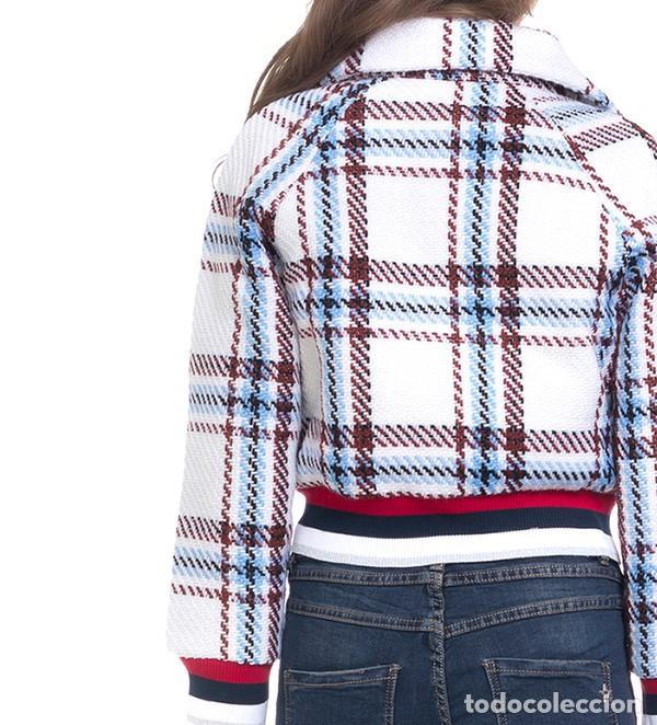 Nuevo: Cazadora corta cuadros talla S/36 - Foto 2