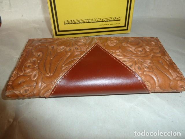 Nuevo: Cartera, Billetero de cuero repujado. - Foto 6