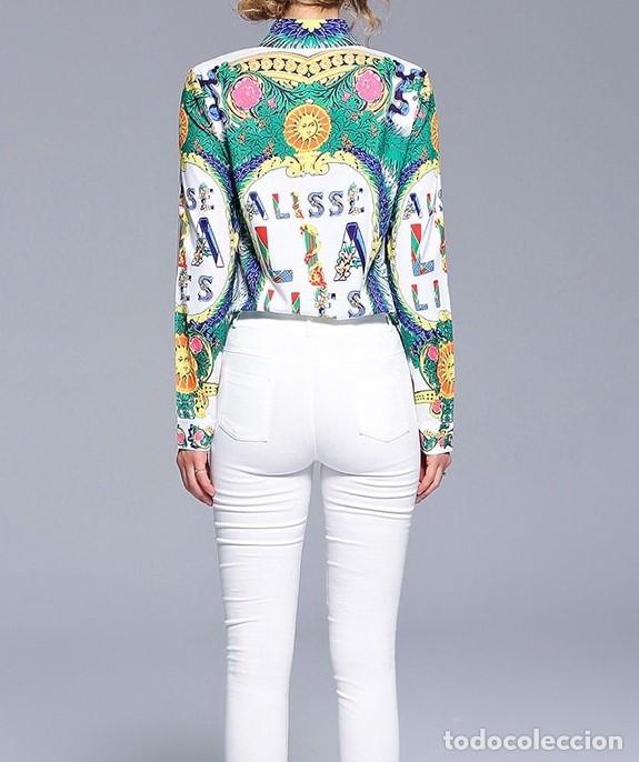 Nuevo: Camisa estampada multicolor talla L - Foto 4
