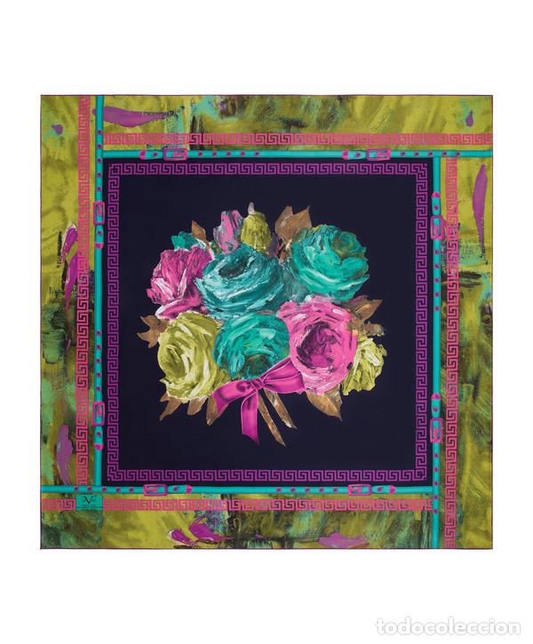 Nuevo: Pa&ntilde;uelo cuello multicolor ramo rosas - Foto 1