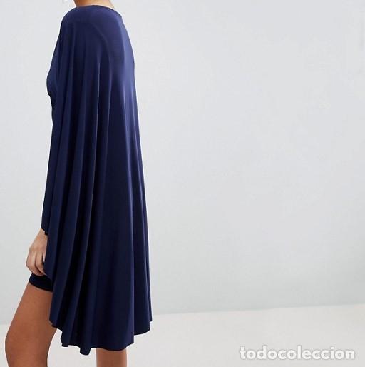 Nuevo: Minivestido ajustado con capa talla 36 - Foto 2