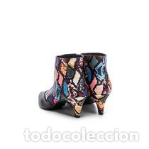Nuevo: Botines print serpiente multicolor talla 38 - Foto 4
