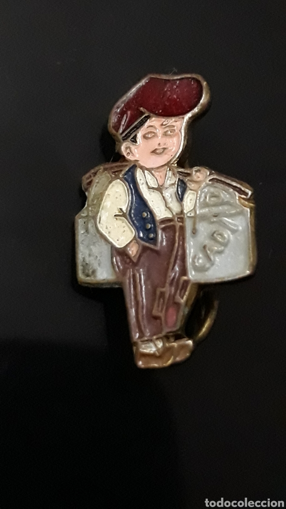 Nuevo: Insignia de solapa Cad&iacute; broche - Foto 1