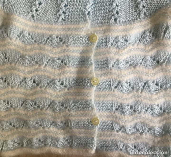 Nuevo: JERSEY DE BEB&Eacute;  HECHO A MANO AZUL Y BLANCO - Foto 9
