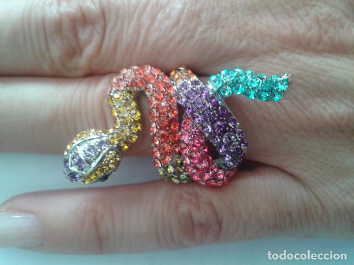 Nuevo: Anillo con forma de serpiente de colores - Foto 1