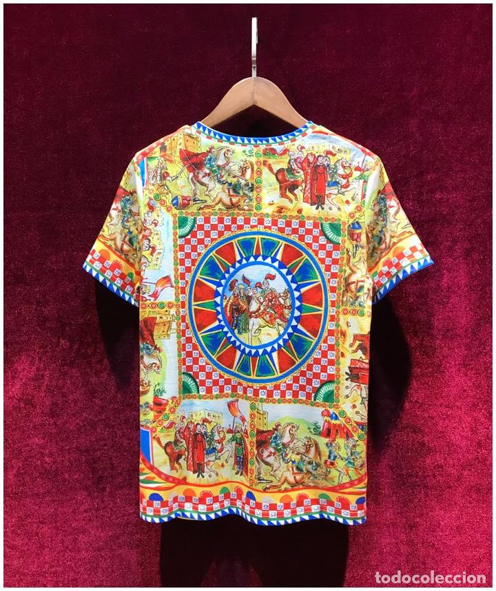 Nuevo: Camiseta estampado multicolor y abalorios talla M - Foto 2