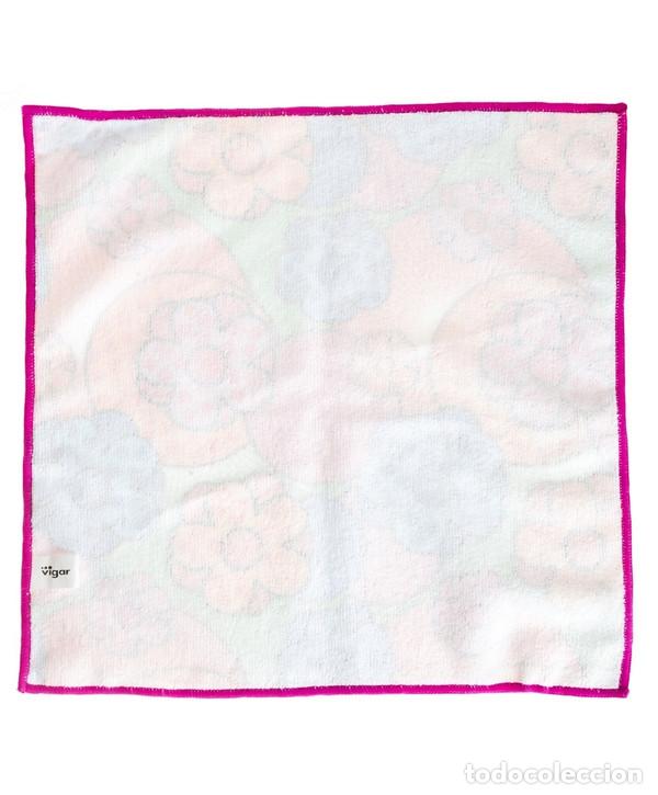Nuevo: Pack cuatro bayetas microfibra flores y lisas - Foto 4