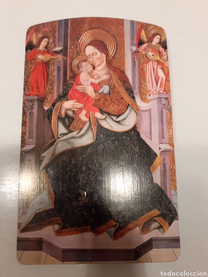 Nuevo: Objeto decorativo en madera Virgen con ni&ntilde;o Jes&uacute;s y dos &aacute;ngeles.
