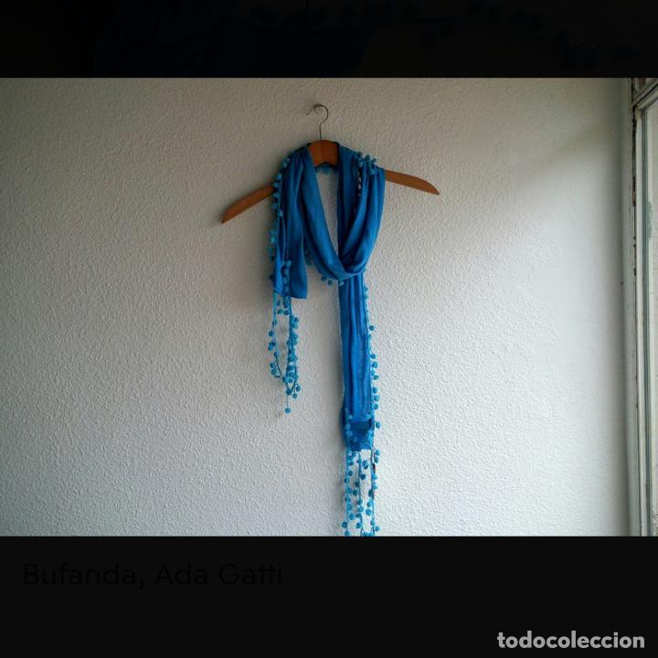 Nuevo: Fular azul borlas. Nuevo - Foto 2