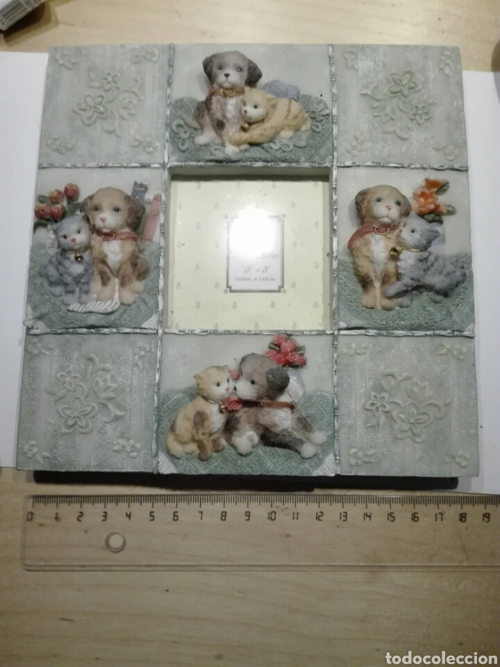 Neuf: PORTARETRATO CON PIE EN RESINA FIGURAS ANIMALES. NUEVO 18X18 CM