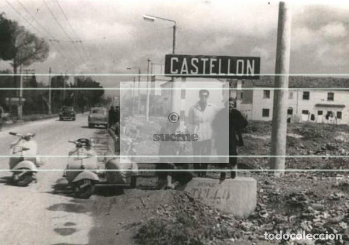 Nuevo: PAREJA EN VESPA EN ENTRADA SUR A CASTELLON POR AVDA VALENCIA A LA DERECHA GRUPO EL TRONIO