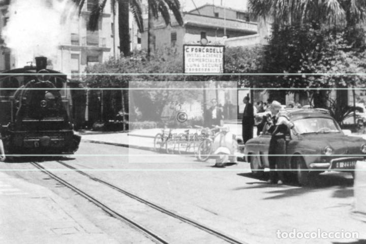 Nuevo: LA PANDEROLA, EL POPULAR GORDINI Y LA VESPA ENLA PLAZA DE LA PAZ EN CASTELLON A&Ntilde;OS 60