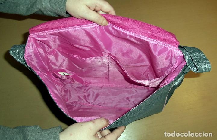 Nuevo: Bolso Bandolera HELLO KITTY - &iexcl;A ESTRENAR! - Foto 4