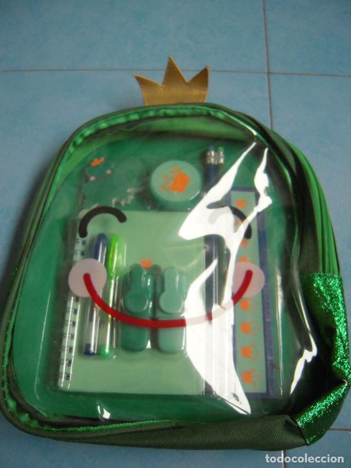 Nuevo: Mochila infantil con accesorios - Foto 1