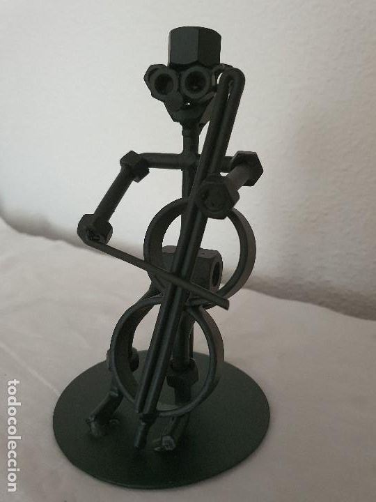 Nuevo: MUSICO FABRICADO CON TORNILLOS - Foto 3