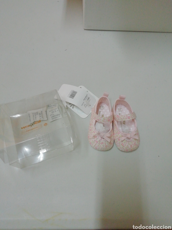Nuevo: Zapato de bebe talla 17 - Foto 1