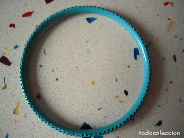 Nuevo: Tres pulseras r&iacute;gidas - Foto 3