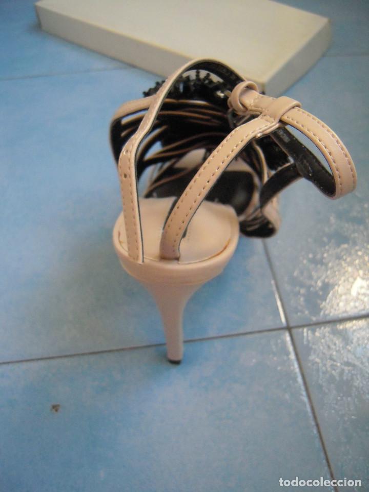 Nuevo: Sandalias tac&oacute;n y abalorios talla 38 - Foto 3