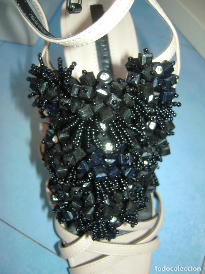 Nuevo: Sandalias tac&oacute;n y abalorios talla 38 - Foto 4