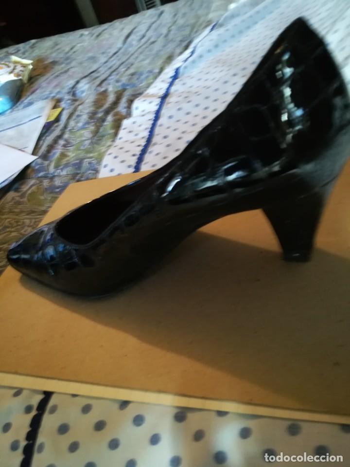zapatos corte salón de elegante charol negro .n - Comprar Artículos nuevos  en todocoleccion - 223996541