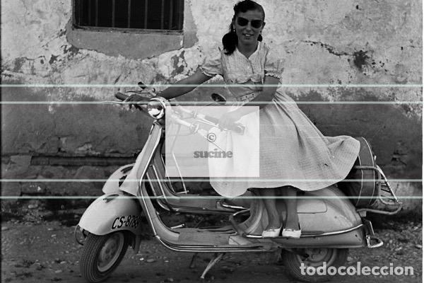 Nuevo: JOVEN CON MOTO VESPA EN MONCOFAR CASTELLON