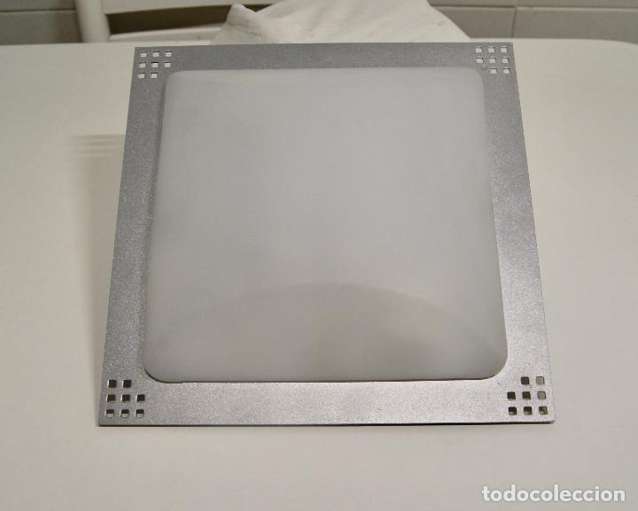 Nuevo: Aplique/plaf&oacute;n metal gris y blanco - Foto 1