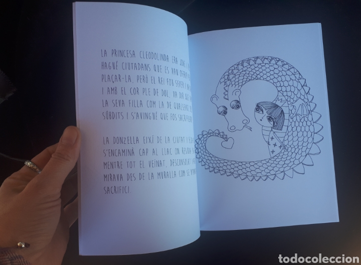 Nuevo: Librito cuento para colorear Esther Volt&agrave; Sant Jordi - Foto 2