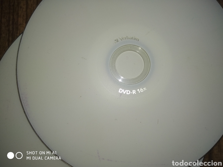 Nuevo: Lote de DVD y CDs con caja - Foto 3