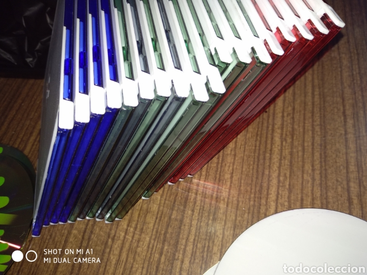 Nuevo: Lote de DVD y CDs con caja - Foto 7