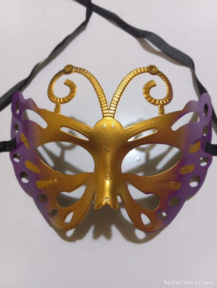 Nuevo: M&aacute;scara disfraz mariposa morado y oro - Foto 1
