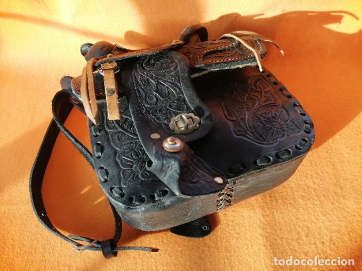 Nuevo: BOLSO DE CUERO CON FORMA DE SILLA DE MONTAR - Foto 3