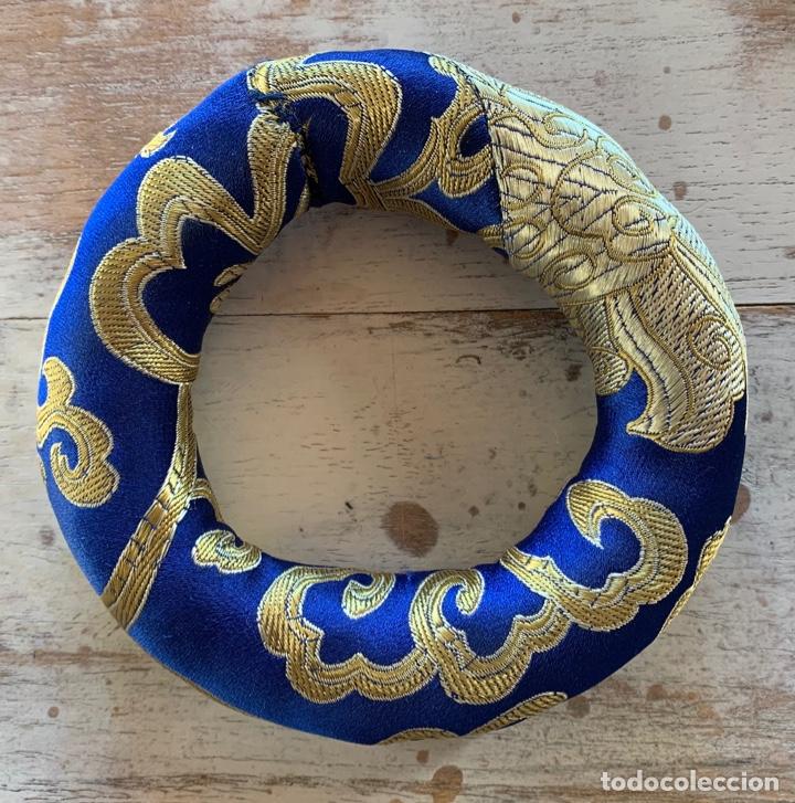 Nuevo: Almohadilla o Cojín circular para Cuenco Tibetano, de 11 cm diámetro x 2,5 cm grosor en tela. Nuevo. - Foto 2 - 304077308