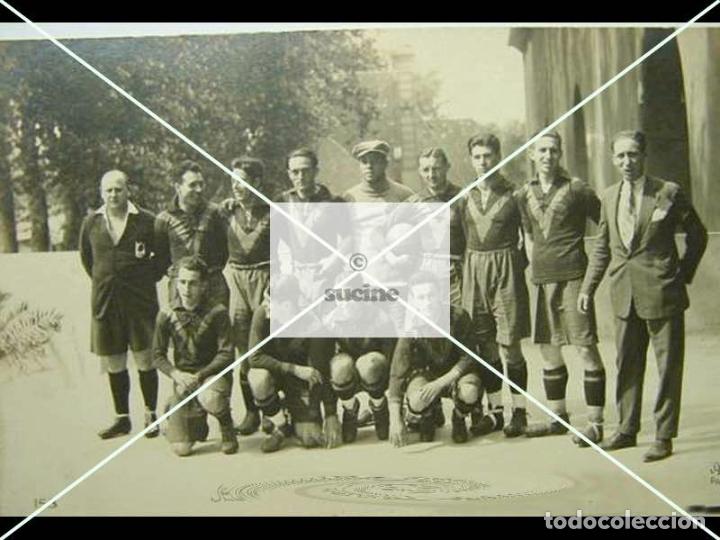 Neuf: 100 A&Ntilde;OS DE HISTORIA FOTOGRAFICA ANTIGUA SELECCION ESPA&Ntilde;OLA DE FUTBOL de 1924