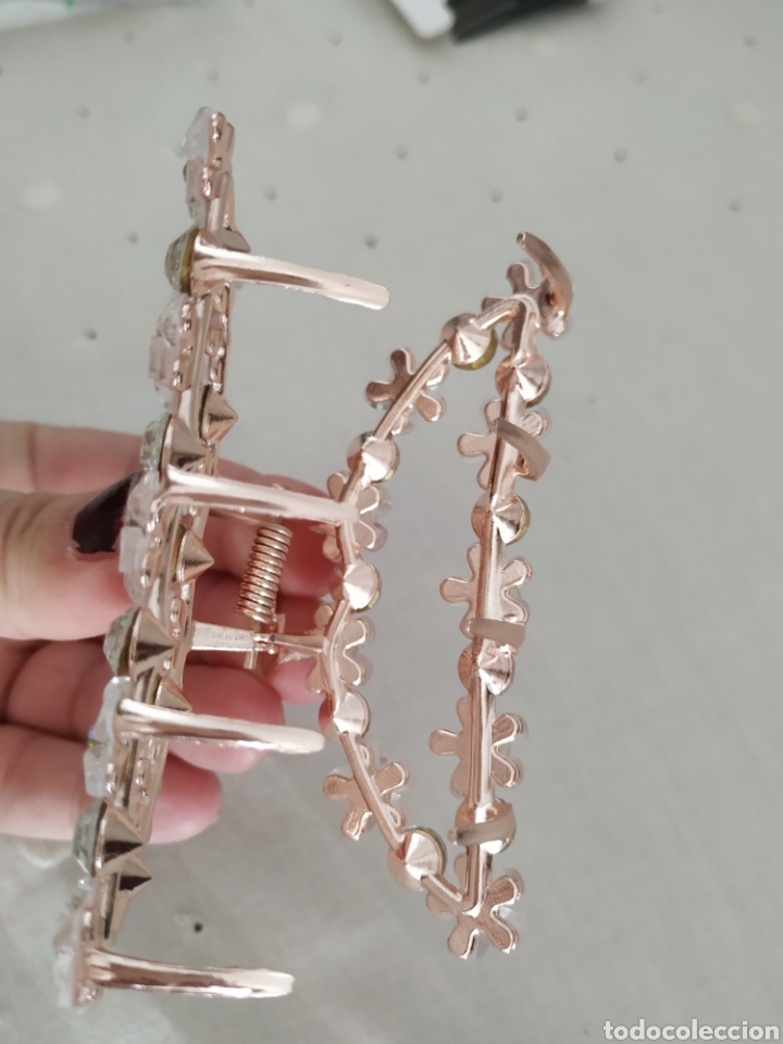 Nuevo: Pinza pelo pedreria comprada en boutique - Foto 3