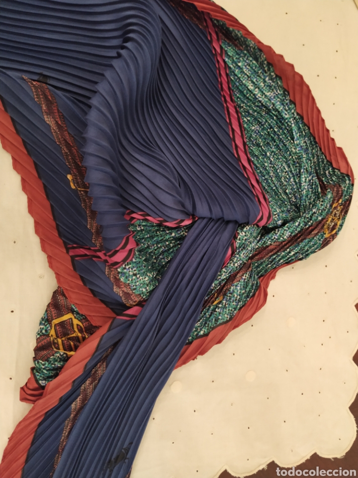 Nuevo: Pa&ntilde;uelo comprado en boutique - Foto 4