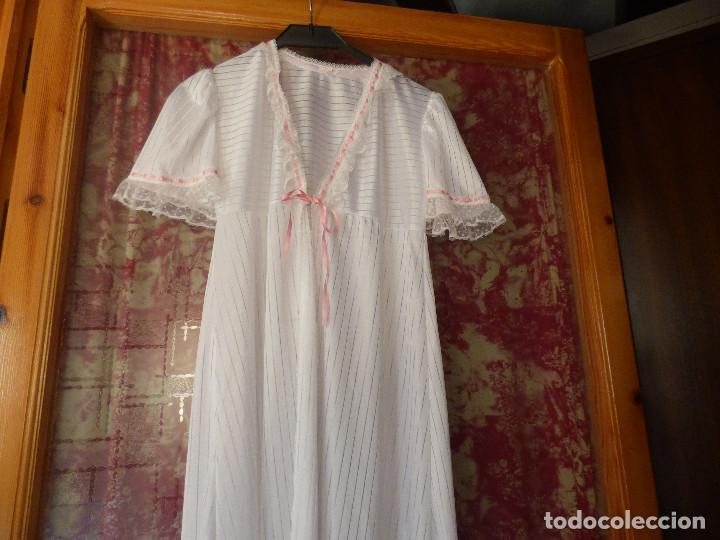 Nuevo: Camison de dormir,y bata a juego.Vintage. - Foto 5
