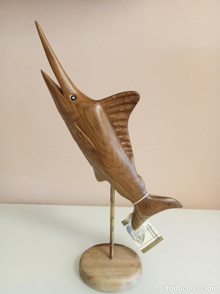 Nuevo: PEZ MARLIN TALLADO EN MADERA - Foto 1
