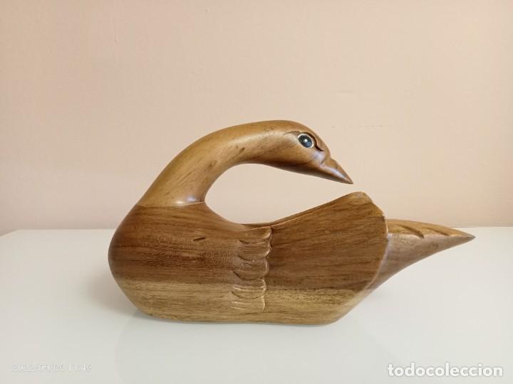 Nuevo: CISNE TALLADO EN MADERA - Foto 2