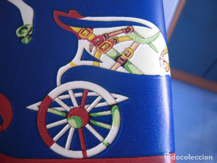 Nuevo: Cartera estampada azul y multicolor - Foto 8