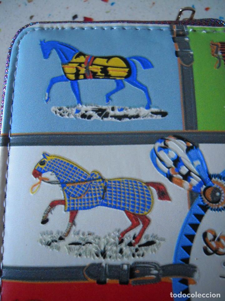 Nuevo: Cartera multicolor caballos - Foto 7