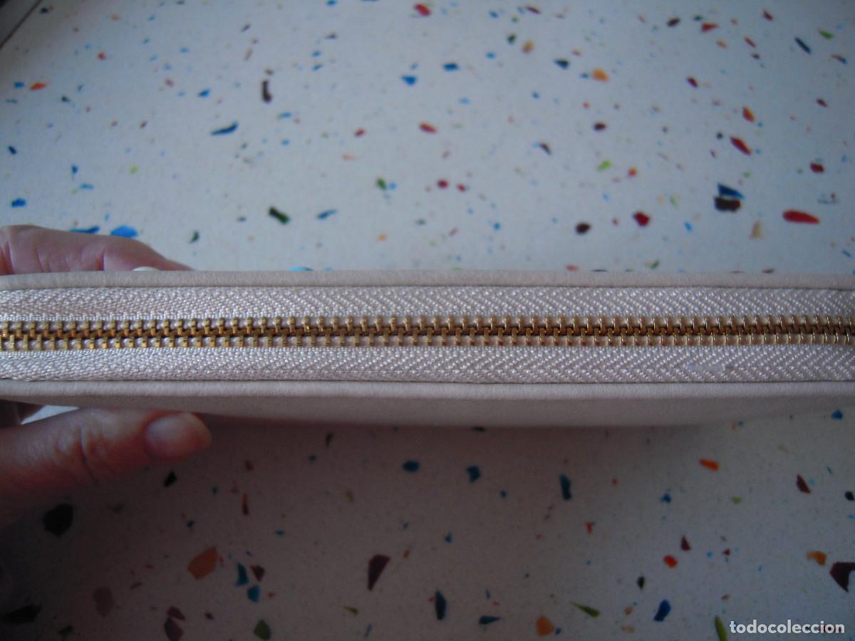 Nuevo: Cartera beis tachas multicolores - Foto 6
