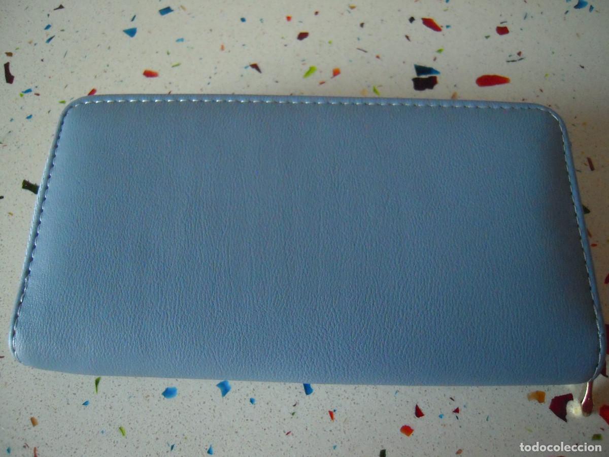 Nuevo: Cartera azul tachas multicolores - Foto 7
